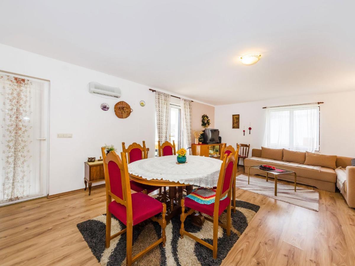 Vacation House Loreta Sveti Rok エクステリア 写真